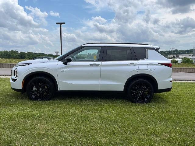 mitsubishi outlander plug-in hybrid 2025 JA4T5WA91SZ043320 image mitsubishi outlander plug-in hybrid 2025 JA4T5WA91SZ043320 image